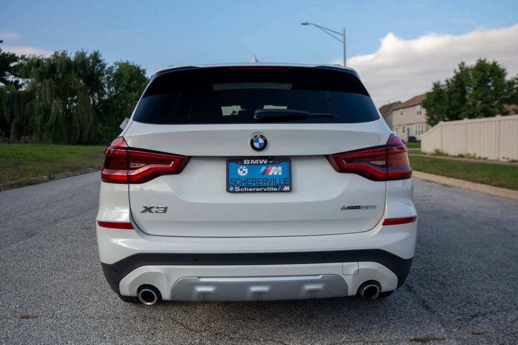 Used 2021 Alpine White BMW xDrive30i image 9