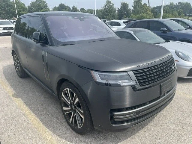 Used 2023  Land Rover Autobiography image 1