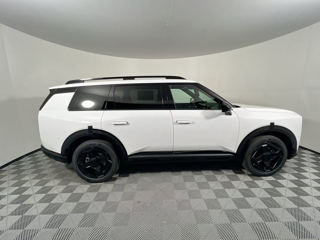 New 2027 Glacial White Pearl Kia X-LINE SX image 2