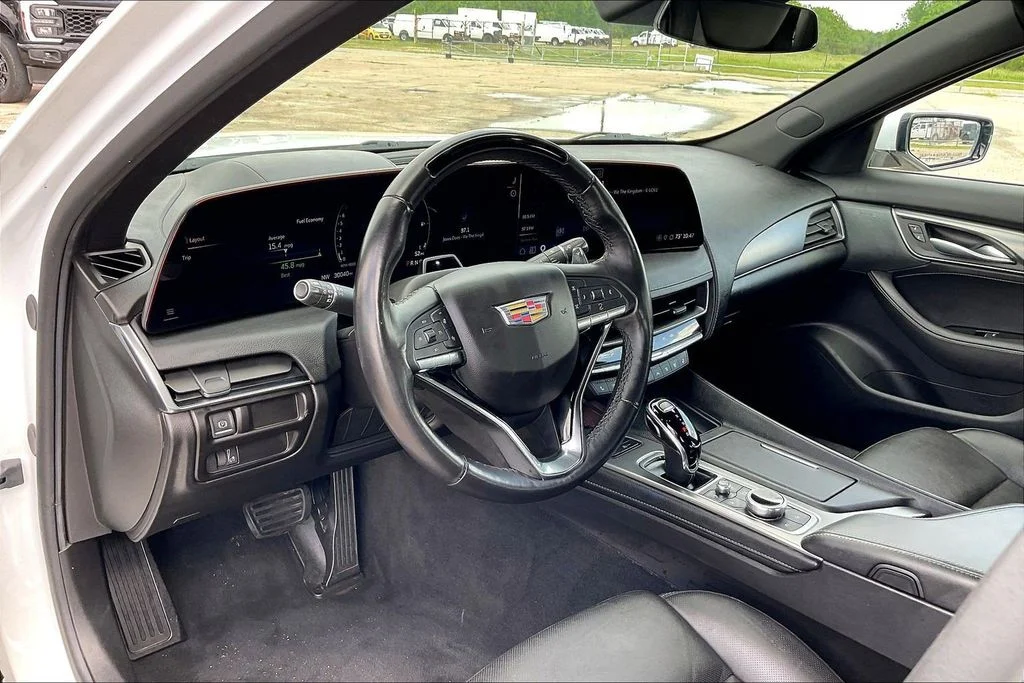 Used 2025 White Cadillac Premium Luxury image 14