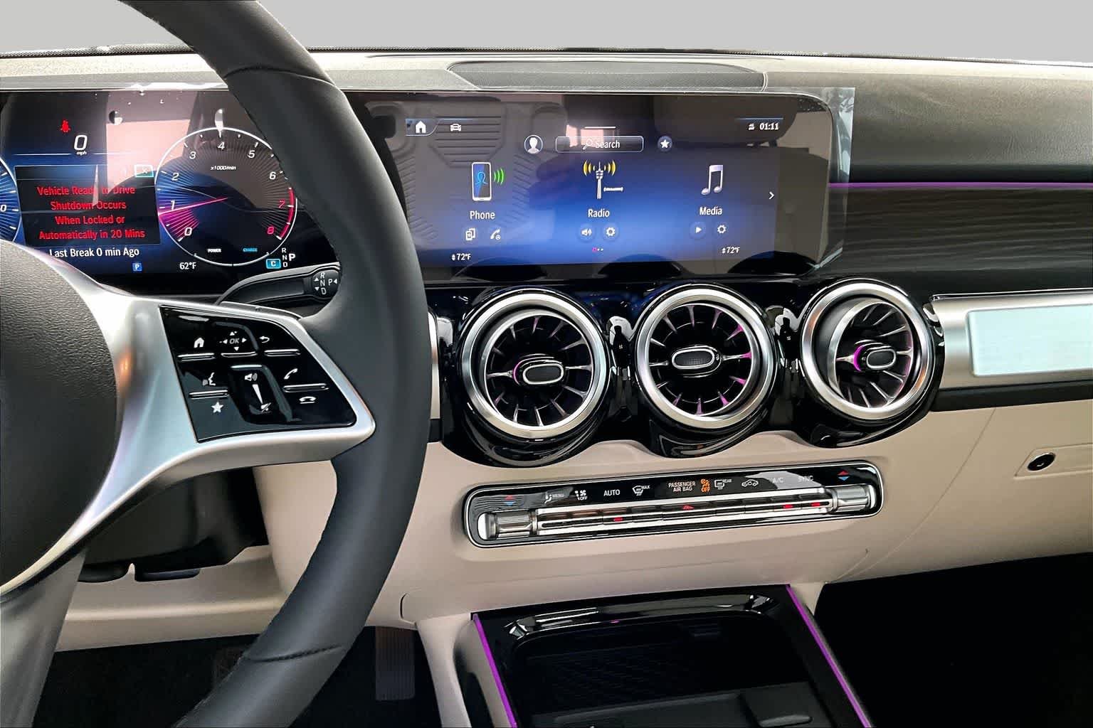 New 2026 Polar White Mercedes-Benz GLB 250 image 9