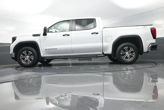 Used 2025 White GMC Pro image 43