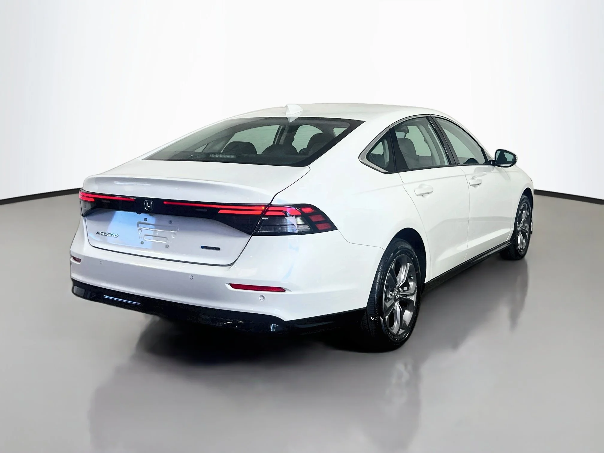 Used 2023 Platinum White Pearl Honda HYBRID EX-L BD image 18