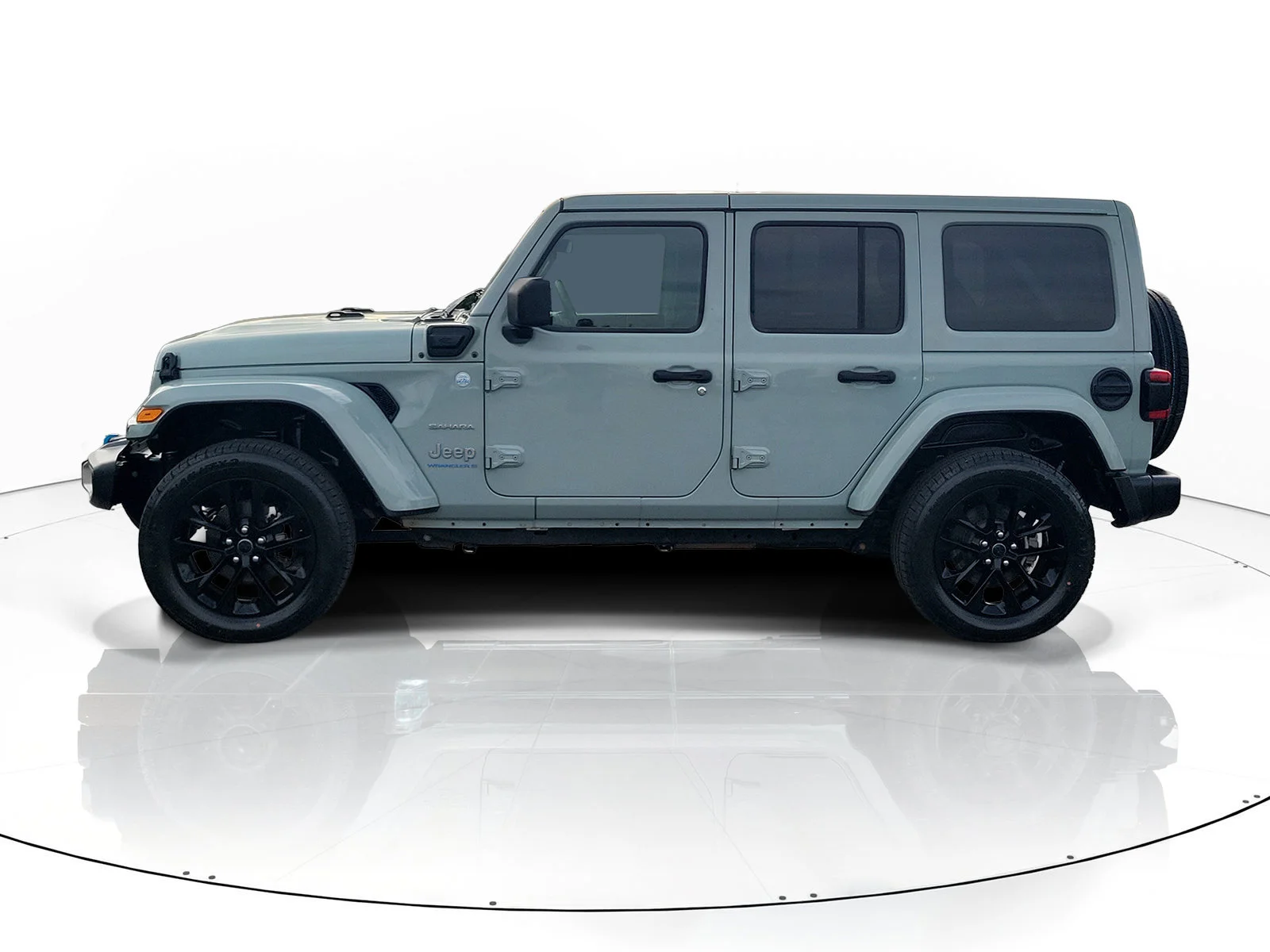 Certified Used 2024 Gray Jeep Sahara 4xe image 7