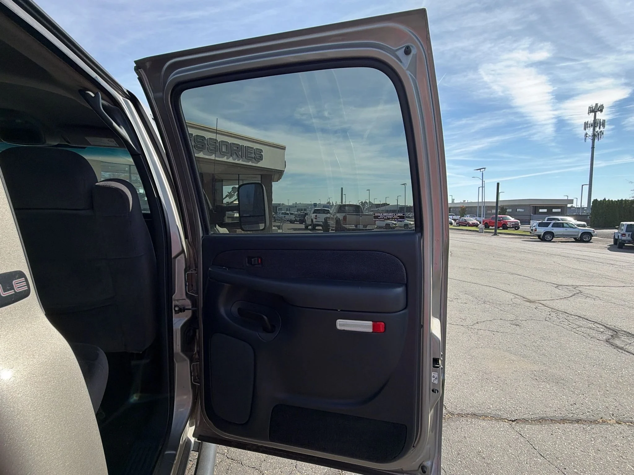 Used 2002 Gold GMC SLE image 31