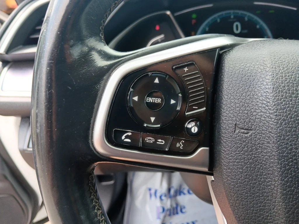 Used 2017 White Honda Touring image 16