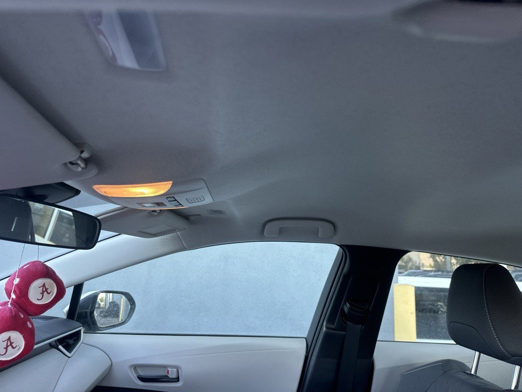 Used 2022 Silver Toyota LE image 17