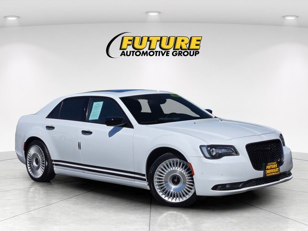 Used 2022 White Chrysler S image 1