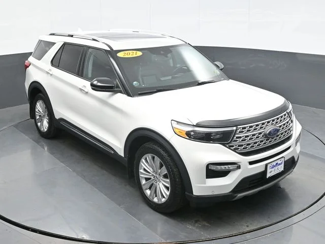 Used 2021 White Ford Limited image 14