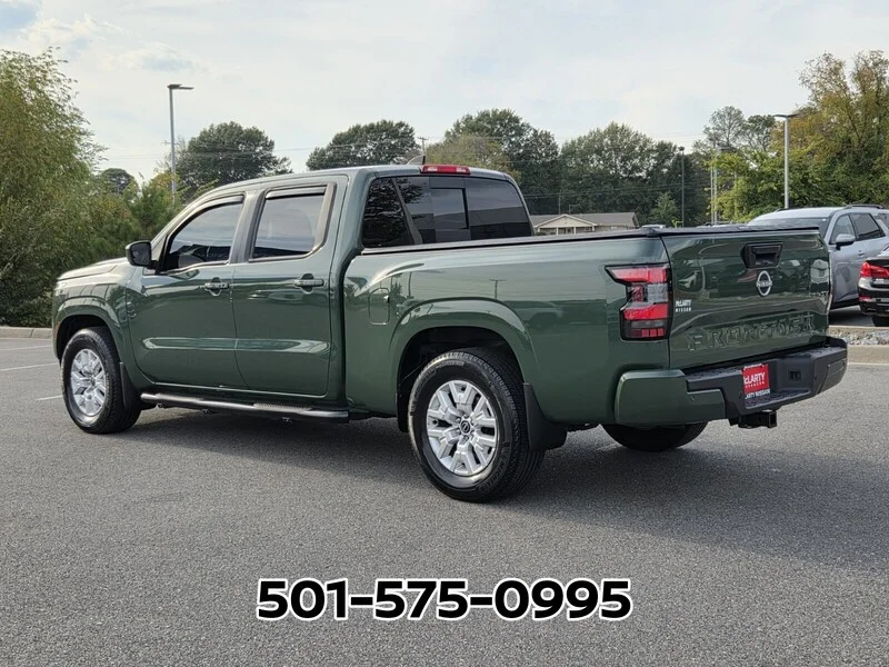 Used 2023 Green Metallic NISSAN CREW CAB 4X2 SV AUTO LONG BED image 3