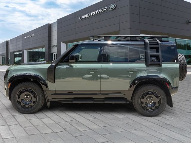 New 2026 Keswick Green Land Rover Trophy Edition Keswick image 2