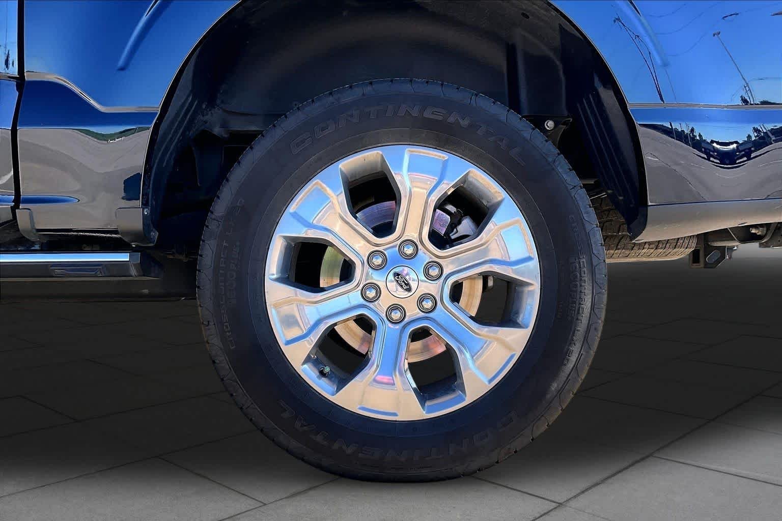 Used 2023 Antimatter Blue Metallic Ford Platinum image 11