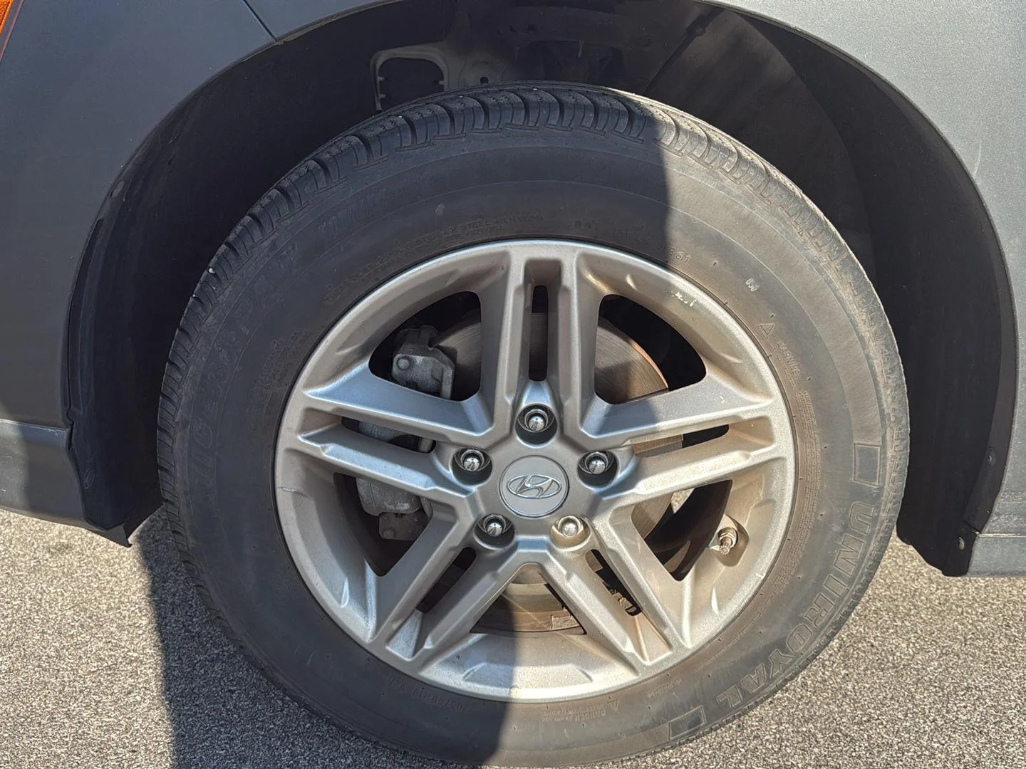 Used 2019  HYUNDAI SUV image 15