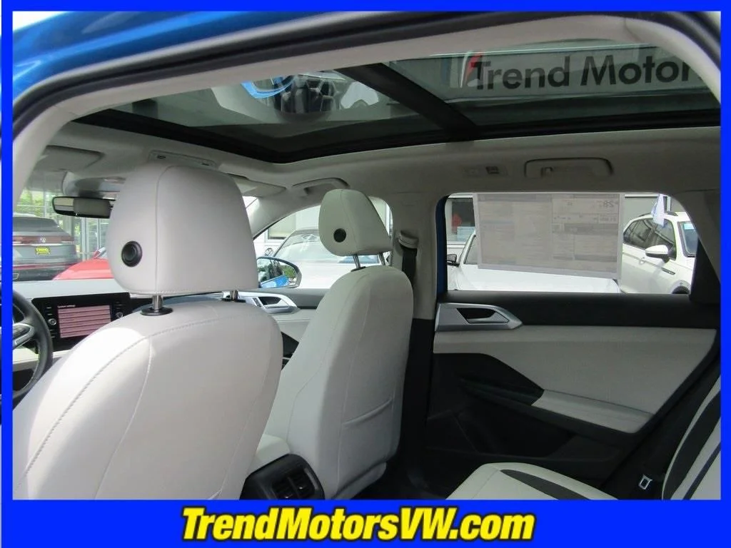 2025 Volkswagen Taos SE - Photo 19