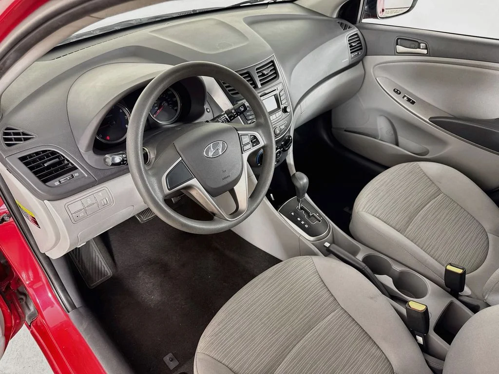 Used 2015 Red Hyundai GS image 9