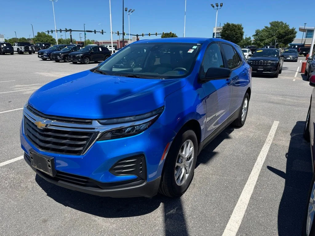 2024 Chevrolet Equinox LS's photo