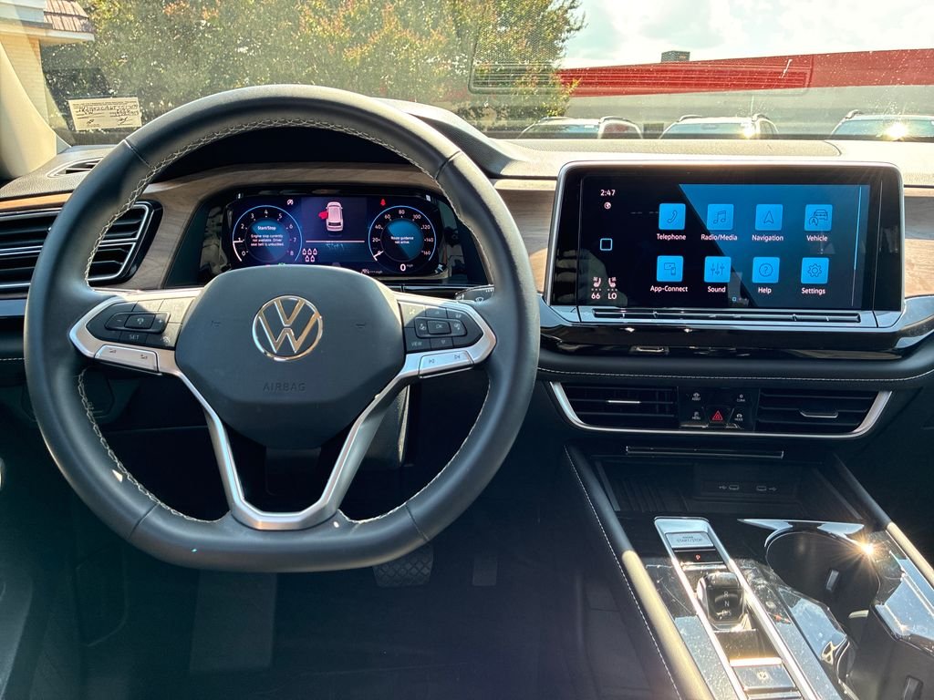 Used 2026 Silver Volkswagen SE w/Technology image 13