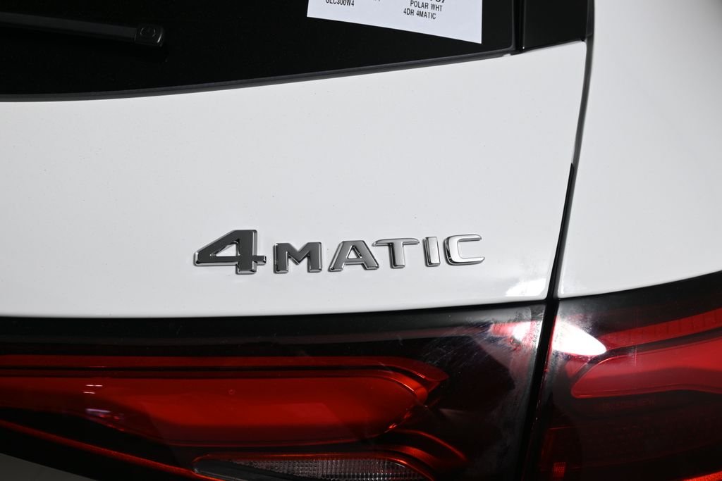 Used 2026 Polar White Mercedes-Benz GLC 300 image 31