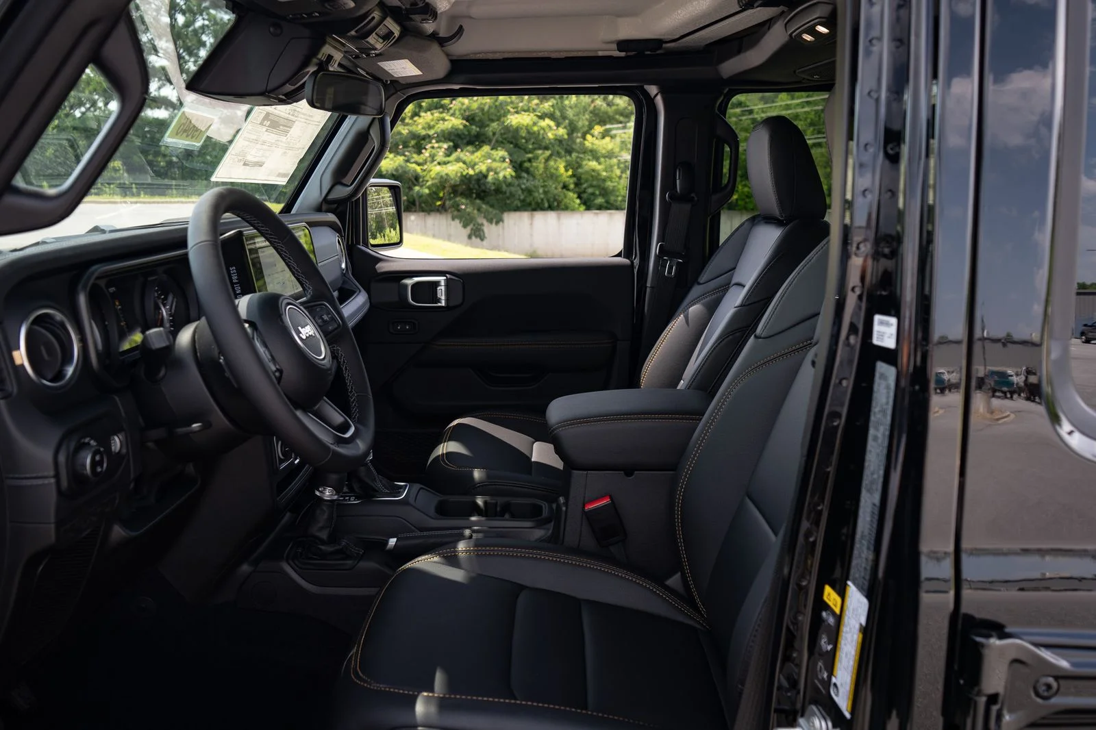 New 2026 Black Clear-Coat Exterior Paint Jeep Sahara image 14