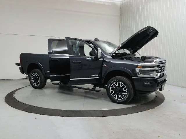 2025 RAM 2500 Limited - Photo 10
