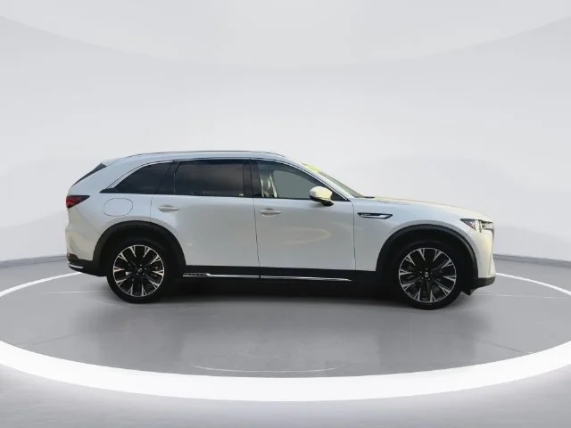 Used 2024 White Mazda Premium image 9