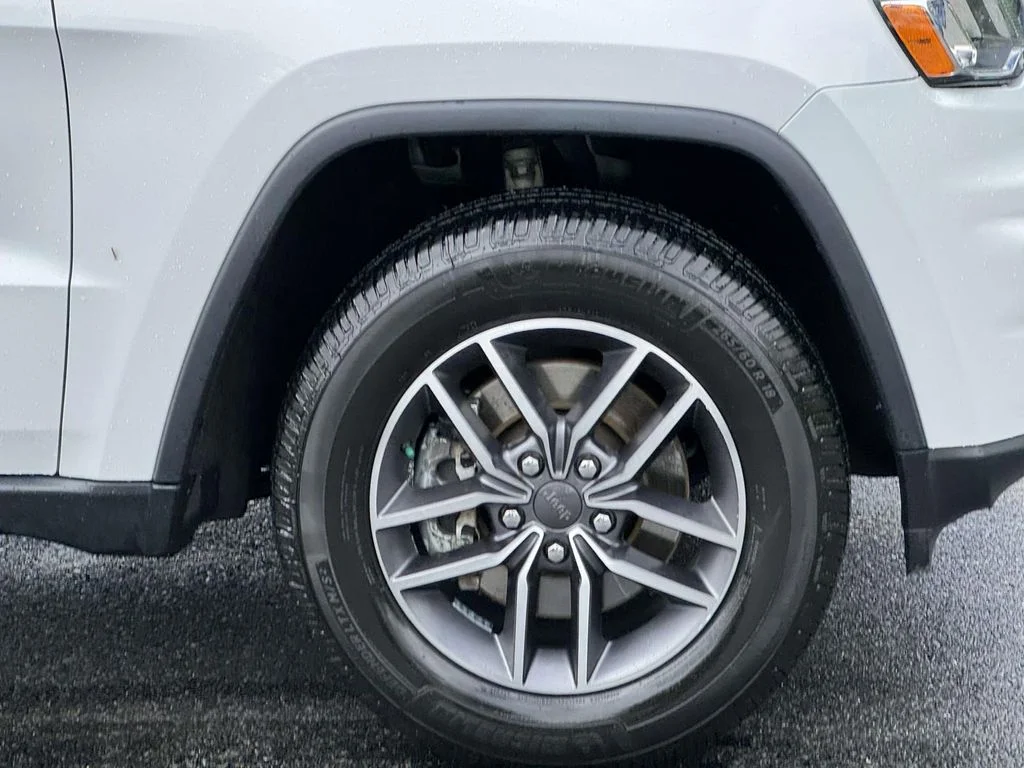 Used 2022 White Jeep Limited image 12