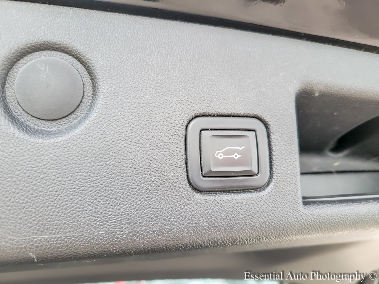 Used 2023 Mosaic Black Metallic Chevrolet LT image 19