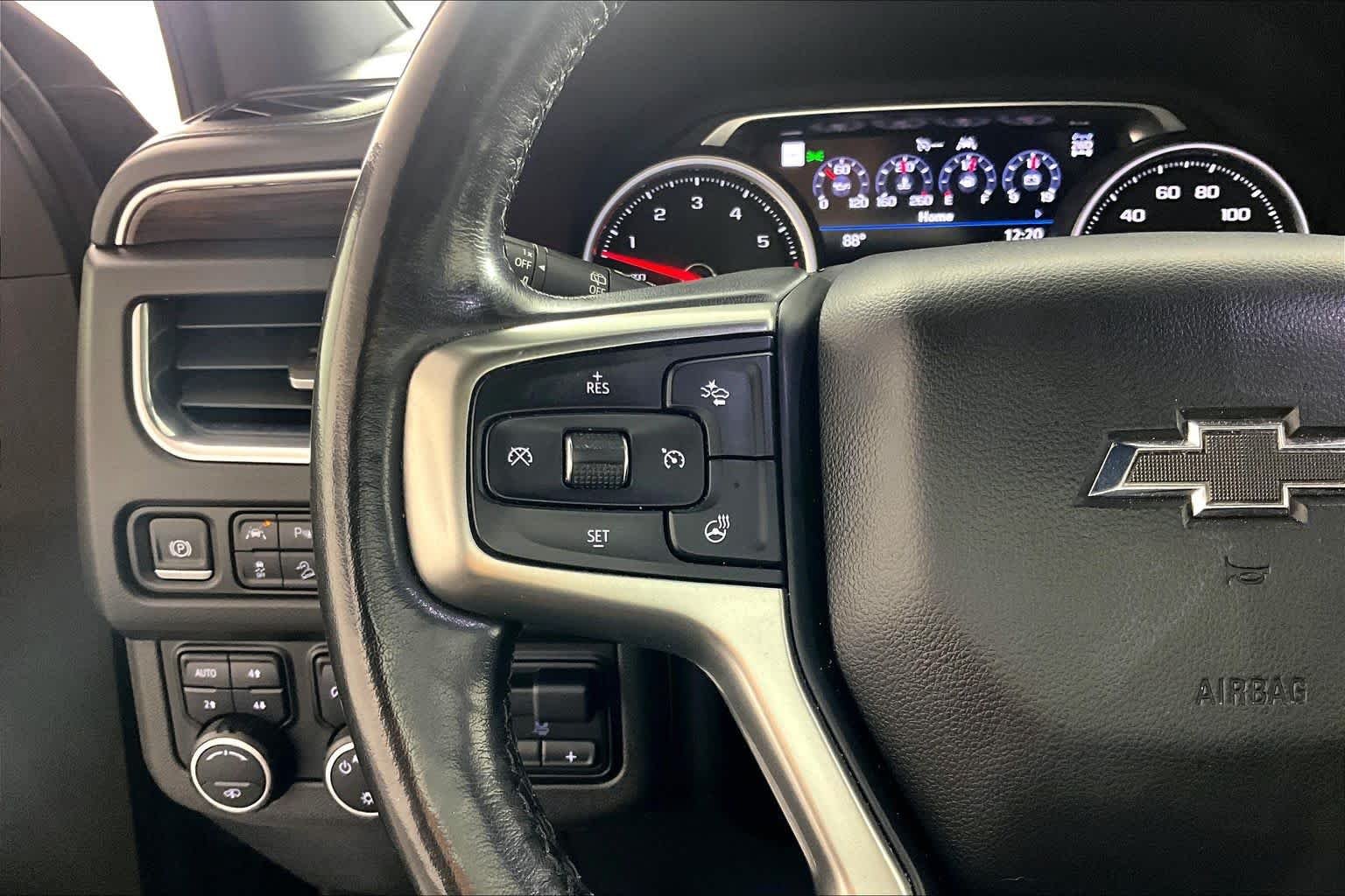 Used 2021 BLACK Chevrolet Z71 image 23