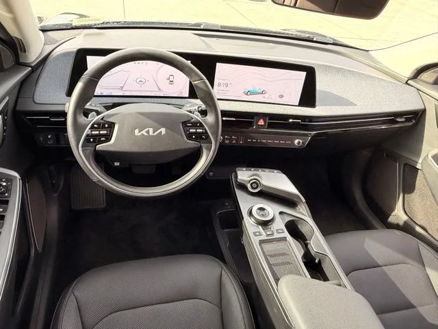 Used 2024 Blue Kia Wind image 8