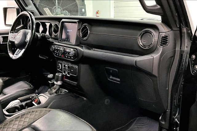Used 2021 Black Clearcoat Jeep High Altitude image 19