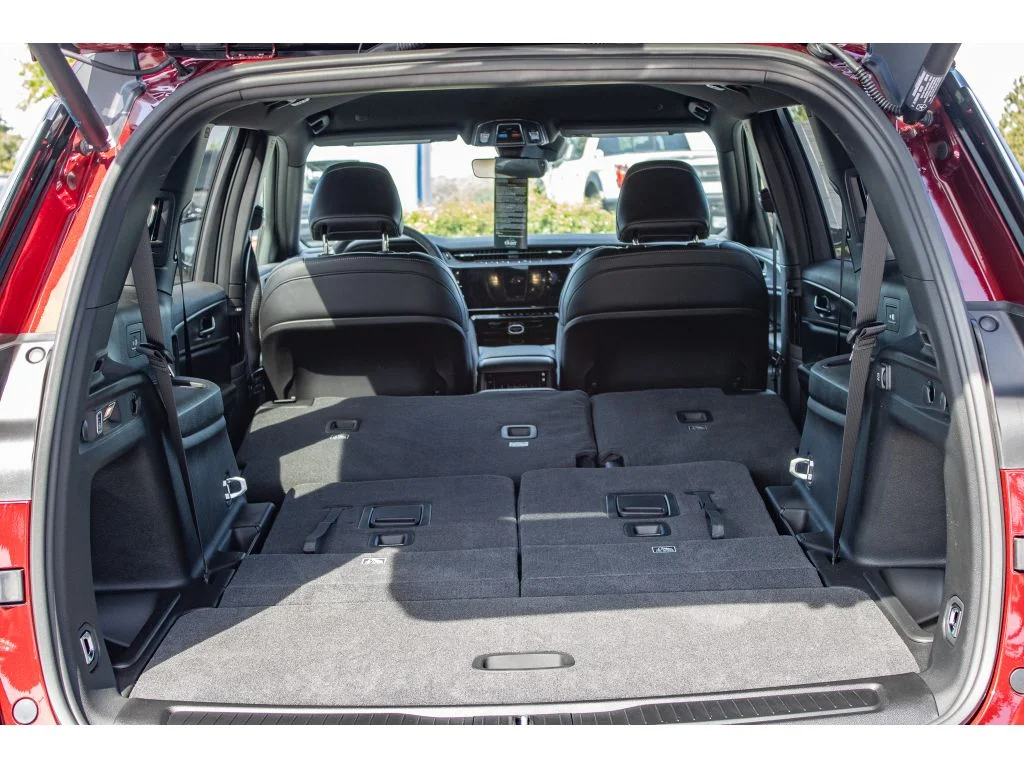 New 2026 Velvet Red Pearlcoat Jeep Laredo Altitude image 16