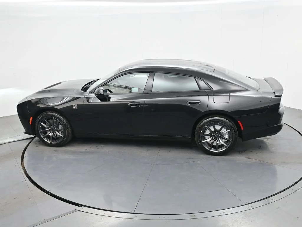 New 2026 Diamond Black Crystal Pearlcoat Dodge Scat Pack image 30