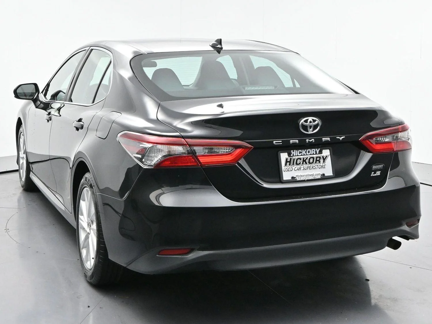 Used 2022 Midnight Black Metallic Toyota LE image 6