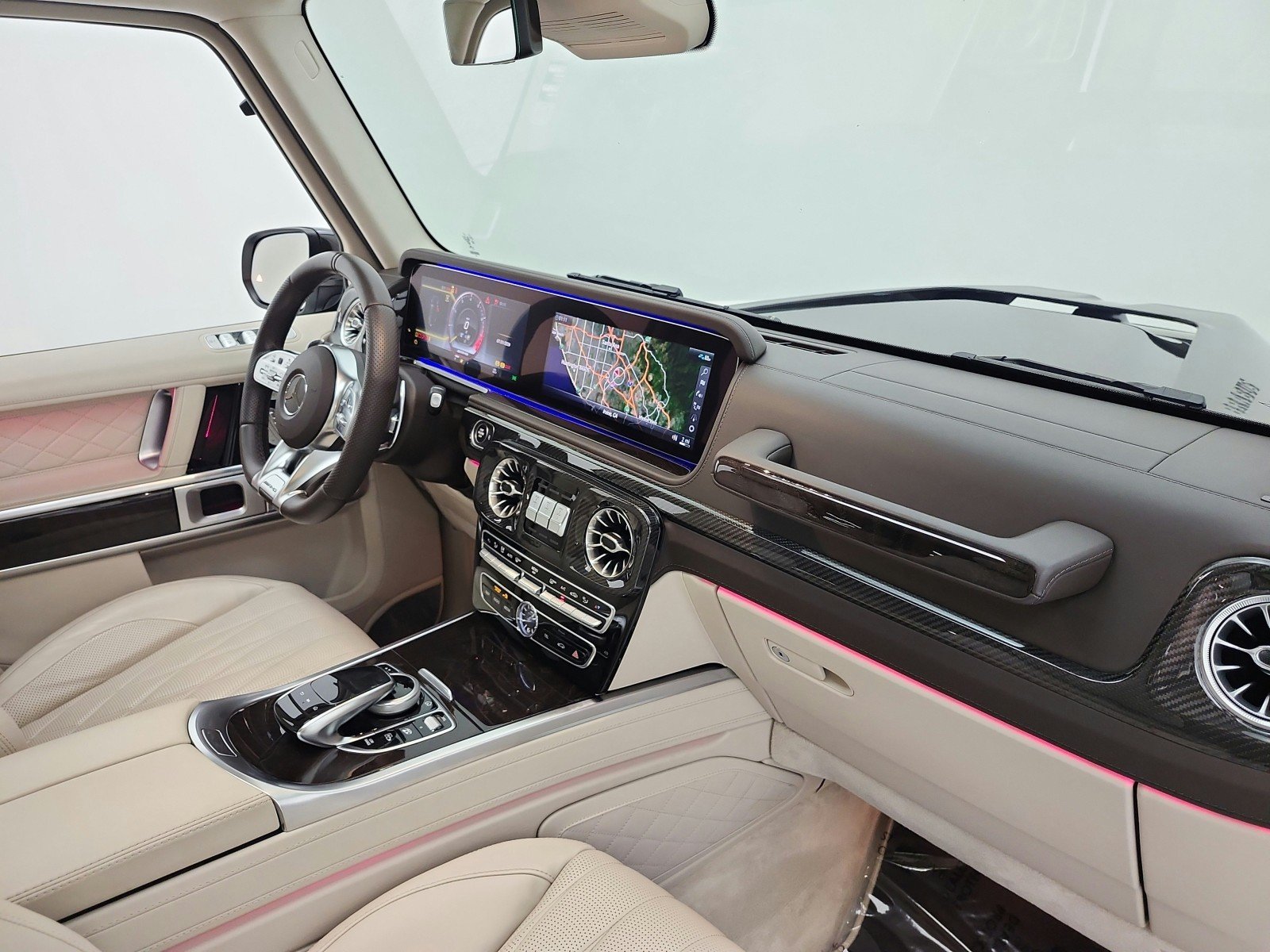 Used 2021 designo Diamond White Metallic Mercedes-Benz AMG® G 63 4MATIC SUV image 19