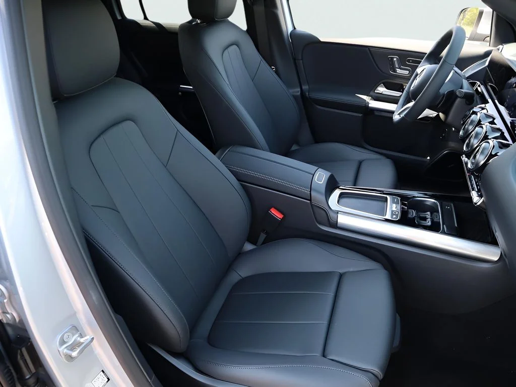 Used 2026 Cirrus Silver Metallic Mercedes-Benz GLA 250 image 12