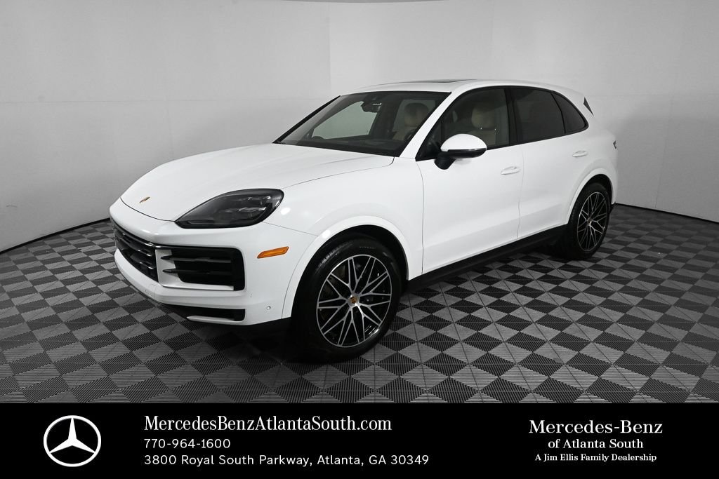 2025 Porsche Cayenne -'s photo