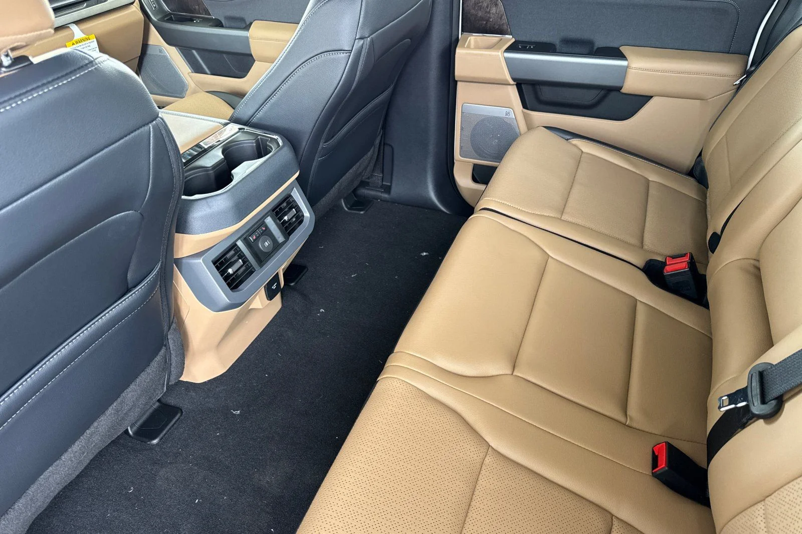 New 2026 Star White Metallic Tri-Coat Ford F-250® Lariat® image 15