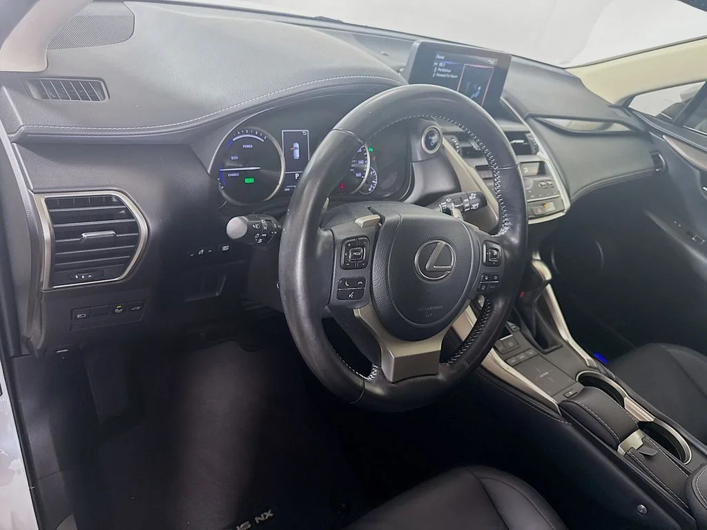 Used 2021 Eminent White Pearl Lexus Base image 10