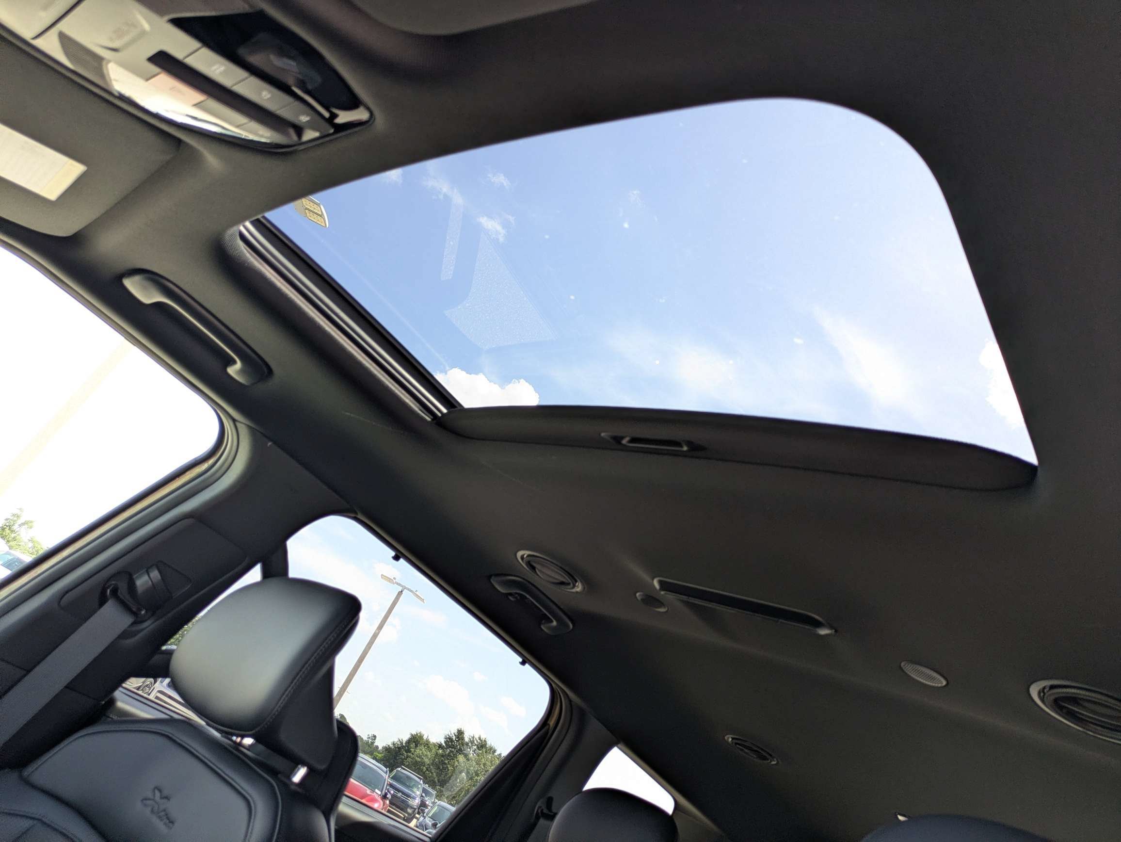 New 2027 Terrain Brown Kia X-Line EX image 25