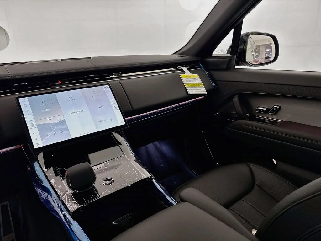 New 2026 Firenze Red Land Rover Dynamic SE image 24