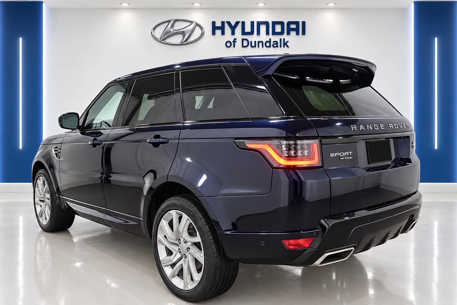 Used 2021 Blue Land Rover HSE Dynamic image 2