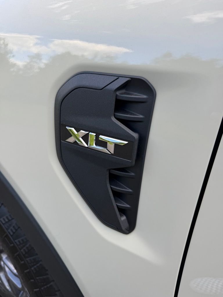 New 2026 Desert Sand Ford XLT image 23