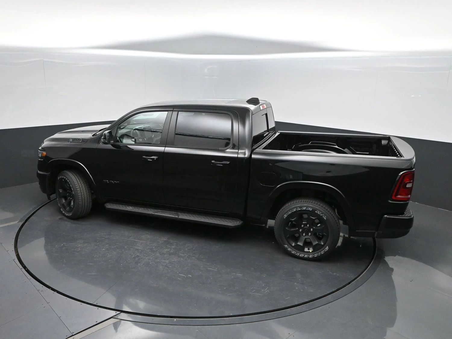 New 2026 Diamond Black Crystal Pearl-Coat Exterior Paint RAM Big Horn image 38