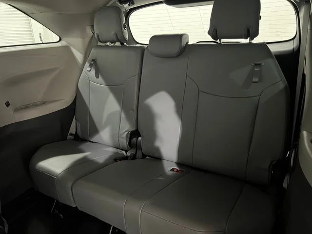 Certified Used 2024  Toyota XLE image 20
