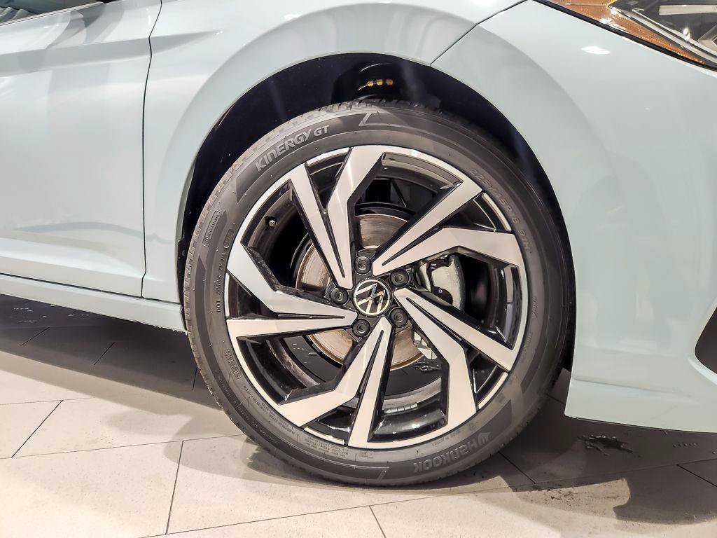 New 2027 Monument Gray Volkswagen 1.5T SEL image 6
