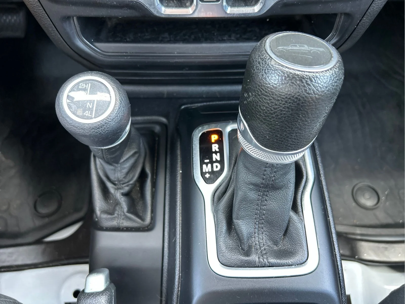 Used 2020 Bright White Clearcoat Jeep Sport image 17