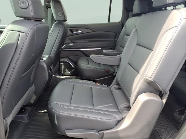 New 2027 Mosaic Black Metallic Chevrolet LT image 18