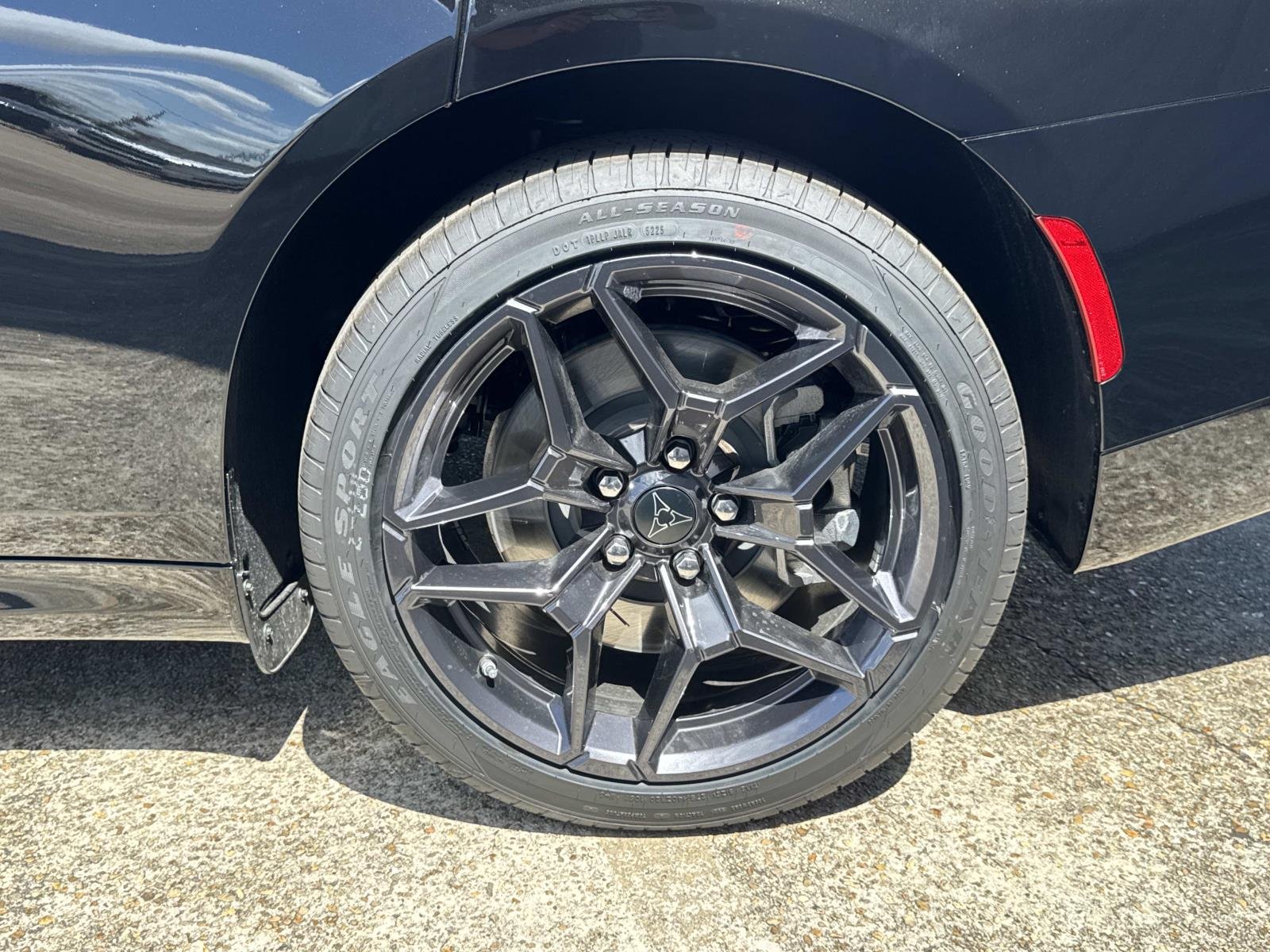 New 2026 Diamond Black Crystal Pearlcoat Dodge Scat Pack image 3