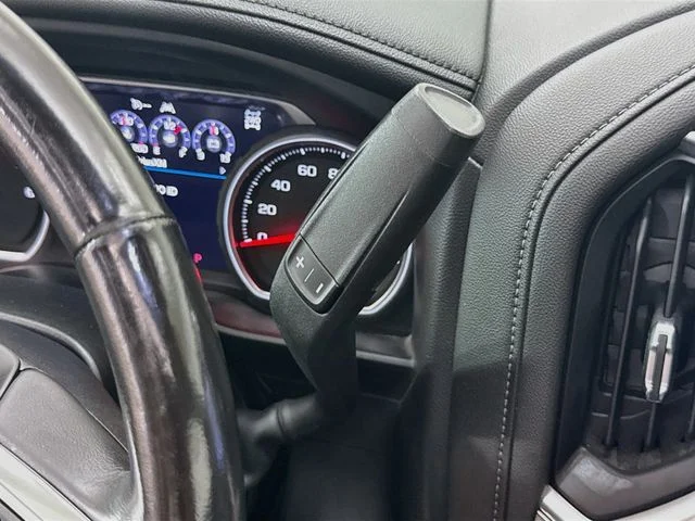 Certified Used 2019 Iridescent Pearl Tricoat Chevrolet LTZ image 17