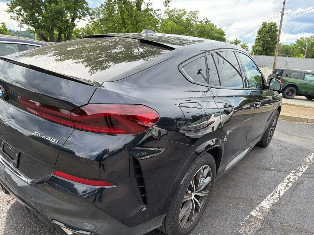Certified Used 2025 Black BMW xDrive40i image 11
